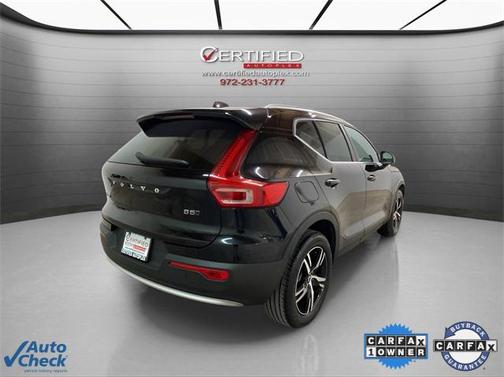 2025 Volvo XC40 B5 Core Bright Theme