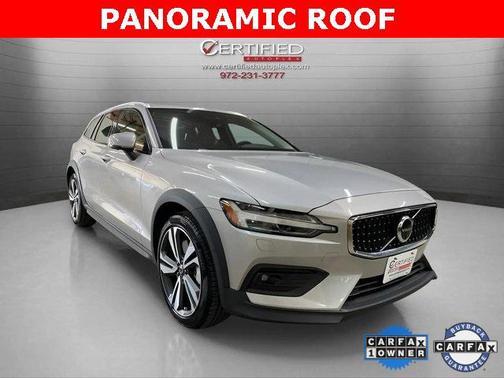 2025 Volvo V60 Cross Country Plus, B5 AWD Gas (mild hybrid)