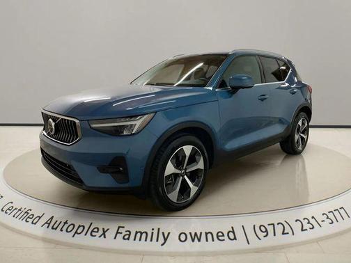 Blue Metallic 2025 Volvo XC40 B5 Plus Bright Theme
