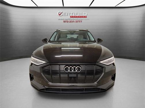 2021 Audi e-tron Premium Plus