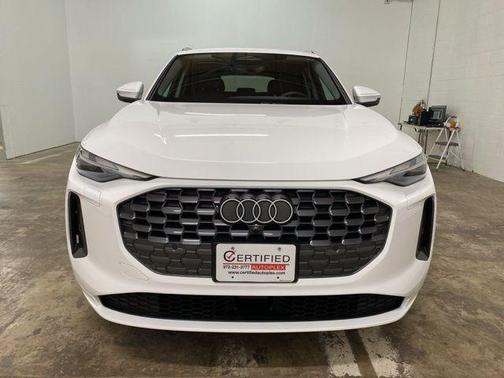 2025 Audi Q5 Premium TFSI quattro S tronic