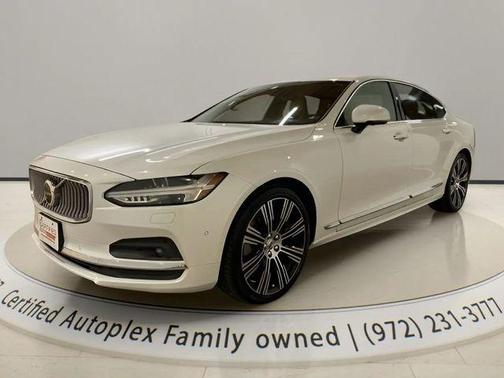 Crystal White Metallic 2022 Volvo S90 B6 Inscription