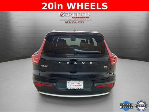 2025 Volvo XC40 B5 Plus Bright Theme