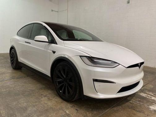 Pearl White 2022 Tesla Model X Dual Motor All-Wheel Drive