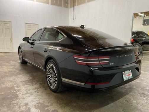 2024 Genesis Electrified G80 Advanced