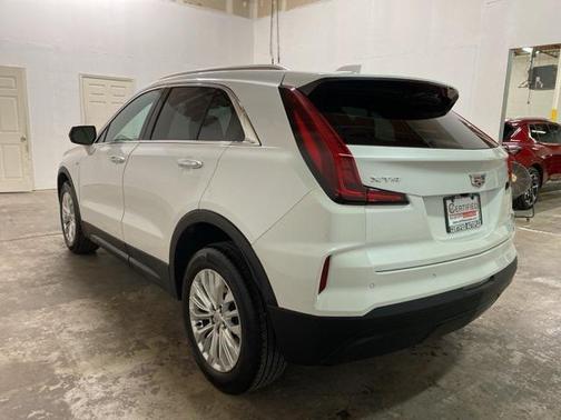 2024 Cadillac XT4 Luxury