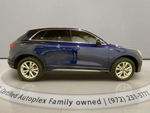 Navarra Blue Metallic 2023 Audi Q3 45 S line Premium Plus