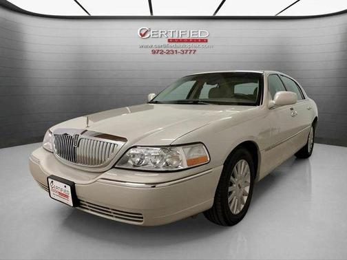 2005 Lincoln Town Car Signature