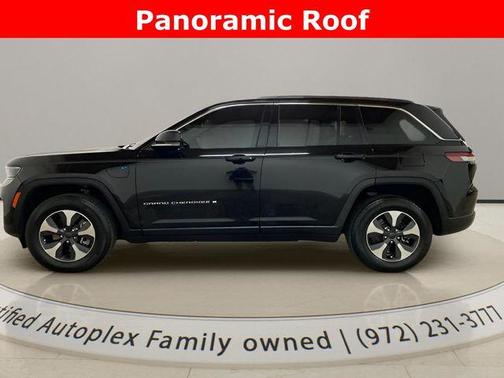 Diamond Black Crystal Pearlcoat 2022 Jeep Grand Cherokee 4xe Base
