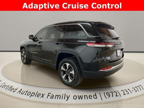 Diamond Black Crystal Pearlcoat 2022 Jeep Grand Cherokee 4xe Base