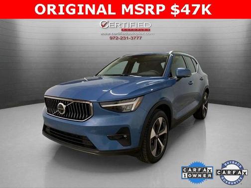 2025 Volvo XC40 B5 Plus Bright Theme