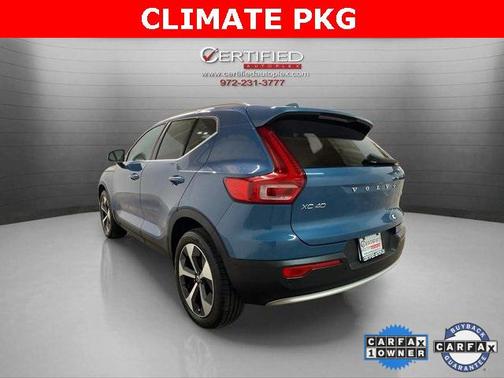 2025 Volvo XC40 B5 Plus Bright Theme
