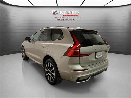 2025 Volvo XC60 B5 Plus