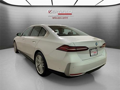 2025 BMW 530 i