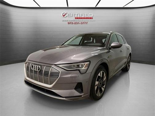 2022 Audi e-tron Premium Plus