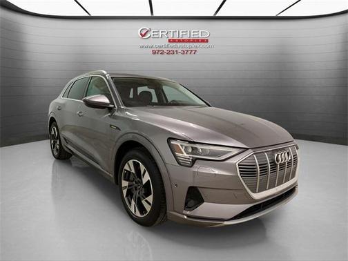 2022 Audi e-tron Premium Plus