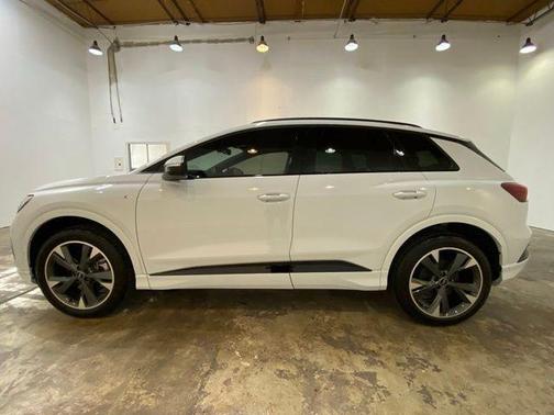 Glacier White Metallic 2024 Audi Q4 e-tron Premium Plus 50 quattro
