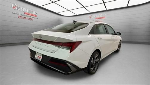 2025 Hyundai ELANTRA Limited