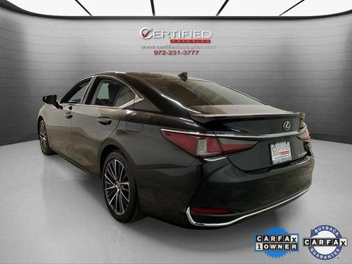 2023 Lexus ES 300h Base