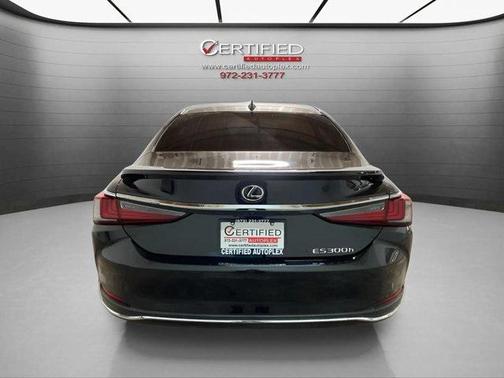 2023 Lexus ES 300h Base