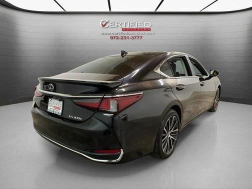 2023 Lexus ES 300h Base