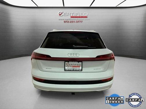 2021 Audi e-tron Premium Plus
