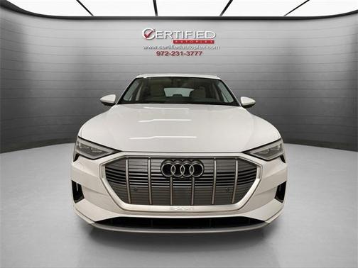 2021 Audi e-tron Premium Plus