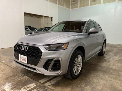 2023 Audi Q5 45 S line Premium
