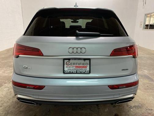 2023 Audi Q5 45 S line Premium