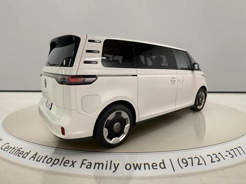 Candy White 2025 Volkswagen ID. Buzz Pro S