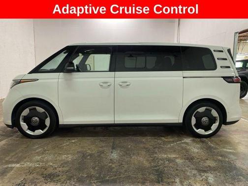 Candy White 2025 Volkswagen ID. Buzz Pro S