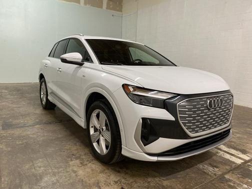 2024 Audi Q4 e-tron Premium Plus 50 quattro