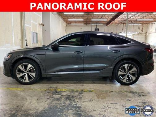 Daytona Gray Pearl Effect 2024 Audi Q8 e-tron Premium Plus
