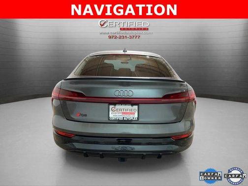 Daytona Gray Pearl Effect 2024 Audi Q8 e-tron Premium Plus