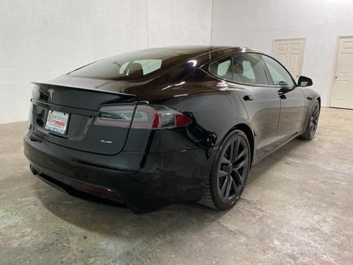 2022 Tesla Model S Plaid