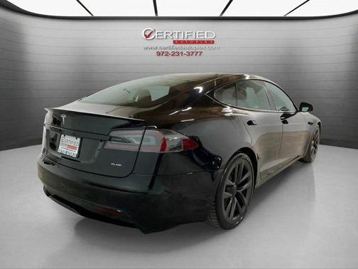 2022 Tesla Model S Plaid
