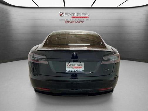 2022 Tesla Model S Plaid