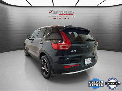 2025 Volvo XC40 B5 Core Bright Theme