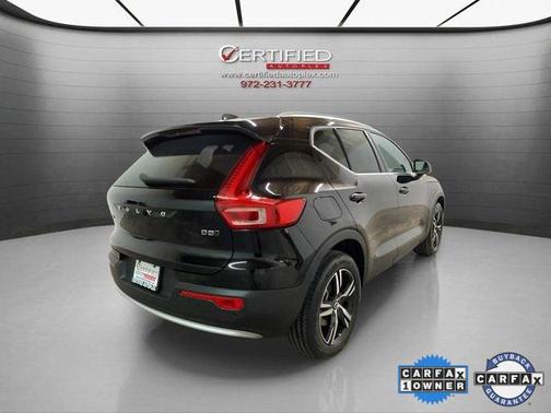 2025 Volvo XC40 B5 Core Bright Theme