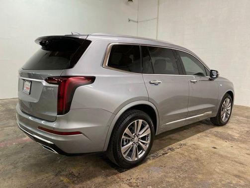 Argent Silver Metallic 2025 Cadillac XT6 Premium Luxury FWD