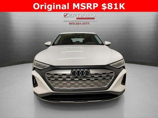 Glacier White Metallic 2024 Audi Q8 e-tron Premium Plus