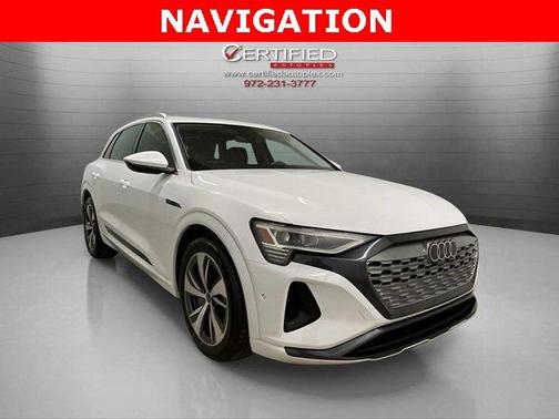 2024 Audi Q8 e-tron Premium Plus