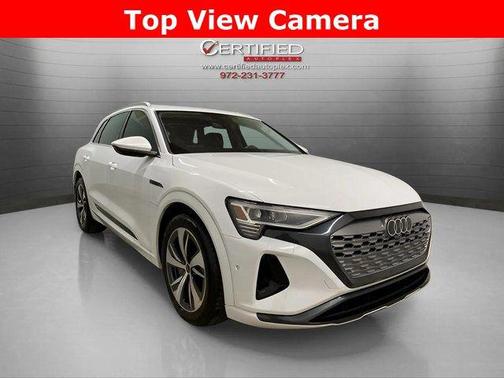 Glacier White Metallic 2024 Audi Q8 e-tron Premium Plus