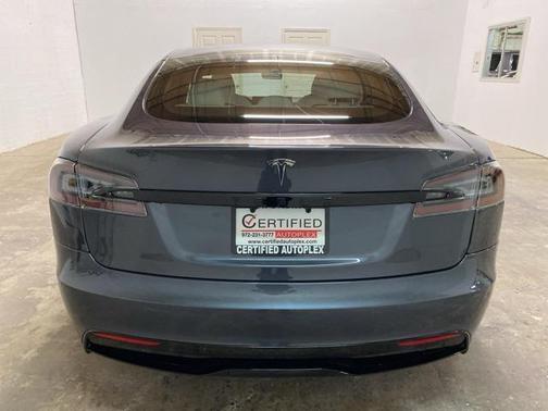2022 Tesla Model S Base