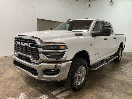 2025 RAM 2500 Big Horn Crew Cab 4x4 6'4' Box