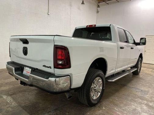 2025 RAM 2500 Big Horn Crew Cab 4x4 6'4' Box