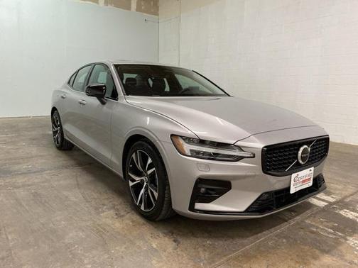 2025 Volvo S60 B5 Core