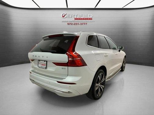 2023 Volvo XC60 B5 Plus Bright Theme