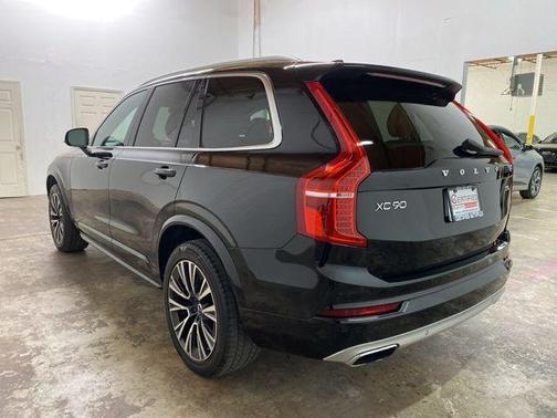 2020 Volvo XC90 T5 Momentum