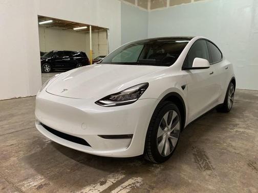 2022 Tesla Model Y Long Range Dual Motor All-Wheel Drive
